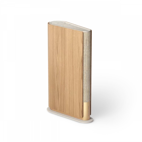 Beosound_Emerge_Hero_Oak-1.webp